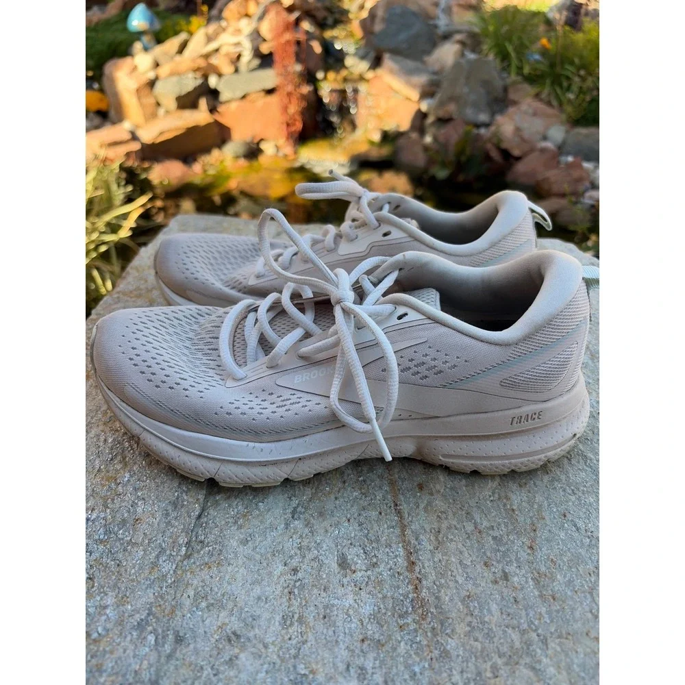 Brooks Trace 3 Womens Running Shoes Beige Sand 1204011B270 Neutral Sneakers 8.5